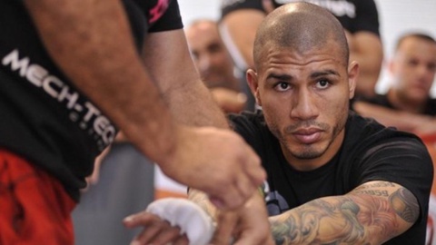 Сауль Альвареспен жұдырықтасу үшін Г.Головкинге ақша төлегенім әділ емес – Мигель Котто