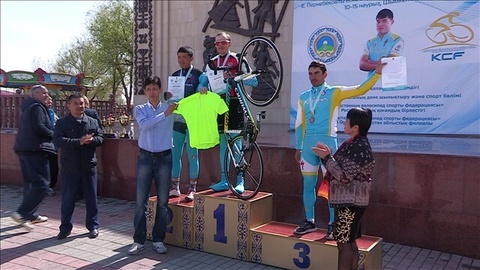 Велоспорттан Ерлан Пернебековты еске алуға арналған Республикалық велокөпкүндіктің жеңімпаздары анықталды