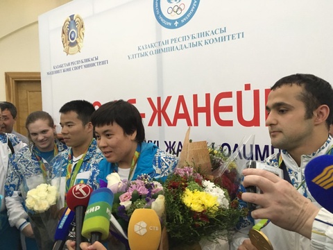 Рио Олимпиадасына қатысқан қазақстандық зілтеміршілер Алматыға оралды (ФОТО)