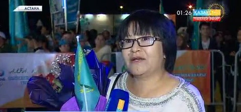 Данияр Елеусіновты күтіп алуға оның ұстазы да келді (ВИДЕО)