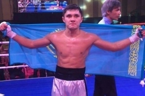 Отандасымыз Абылайхан Құсайынов венгр боксшысын нокаутқа жіберді