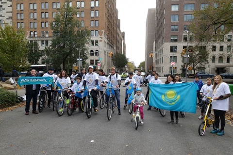 Нью-Йоркте отандастарымыз Тәуелсіздігіміздің 25 жылдығына арналған велошеру өткізді