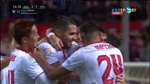 Севилья - Валенсия: Николас Пареха командасын алға шығарды - 2:1 (ВИДЕО)