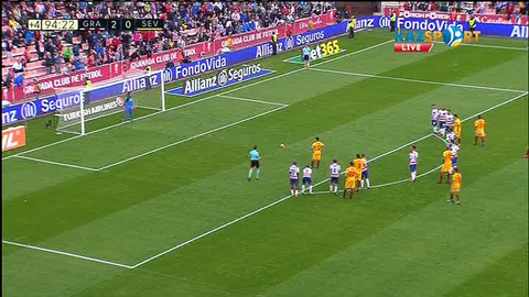 Гранада - Севилья: Бен Йеддер пенальтиден есеп айырмасын қысқартты - 2:1 (ВИДЕО)