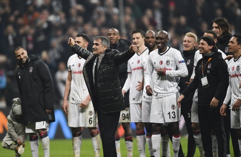 «Бешикташ» 10 ойыншымен «Олимпиакосты» тізе бүктіртті