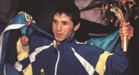 Бүгін Олимпиада чемпионы Бекзат Саттархановтың туған күні