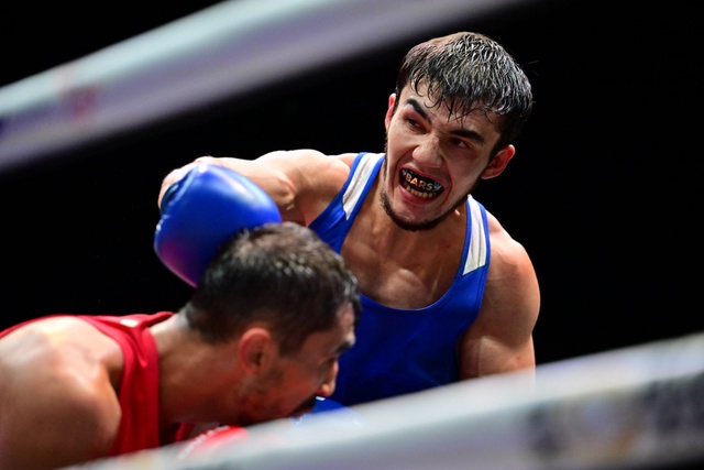 Бейбарыс Жексен – Абдумалик Халоков | Бокс | World Boxing | Чемпионат мира | 60 кг | 1/4 финала