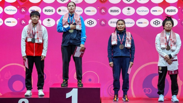 Жәмилә Бакбергенова | Женская борьба | Чемпионат Азии | Награждение