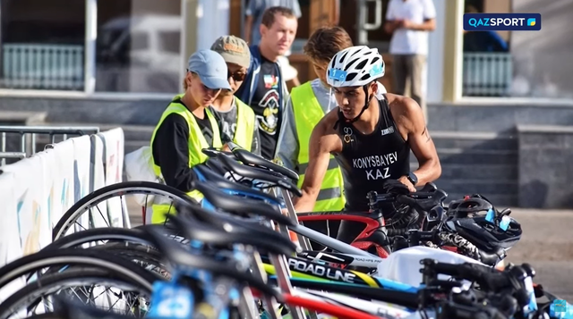 Дарын Конысбаев одержал победу на Кубке Азии по триатлону