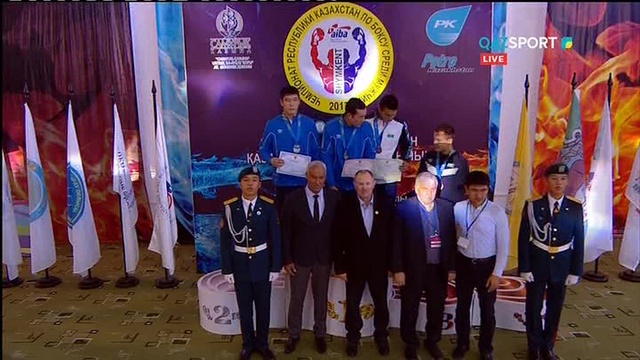 Әділбек Ниязымбетов финалдық жекпе-жексіз бокстан Қазақстан чемпионы атанды