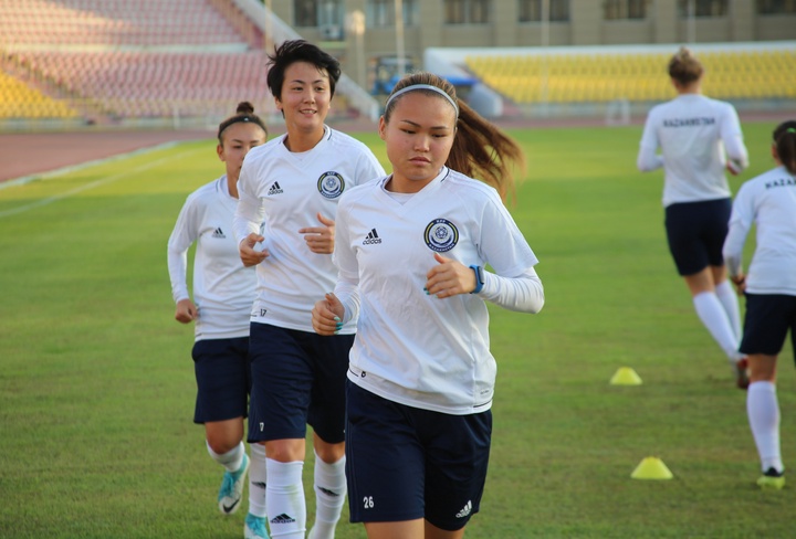 Матч Казахстан-Франция на телеканале "QAZSPORT" в прямом эфире