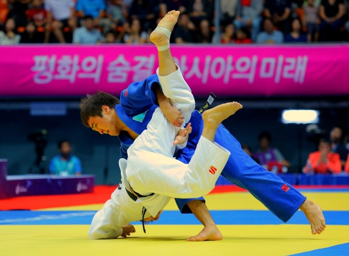 «QAZSPORT» в прямом эфире покажет турнир «Masters» по дзюдо в Циндао