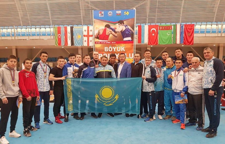 "Бір алтын, бес күміс". Бокстан Бакудегі халықаралық турнир өз мәресіне жетті