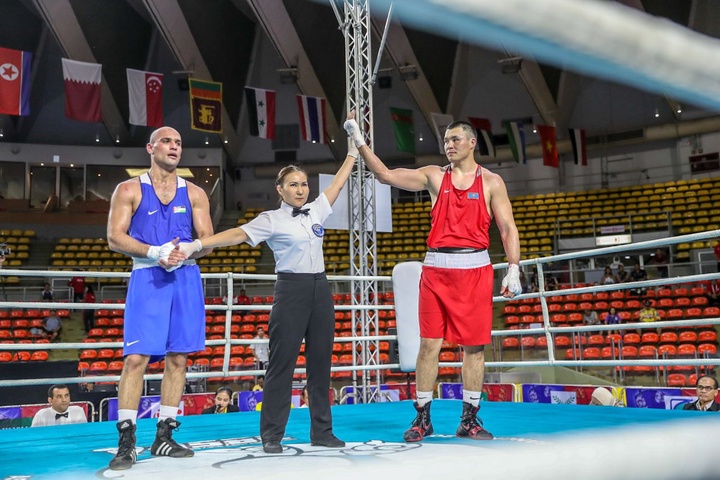 Четыре казахстанских боксера вышли в финал чемпионата Азии