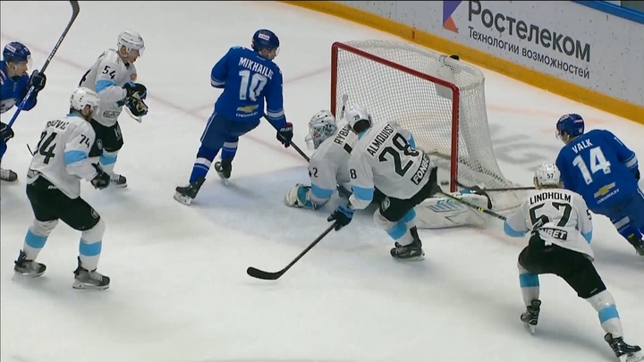 «Барыс» победил «Динамо Минск» в серии буллитов