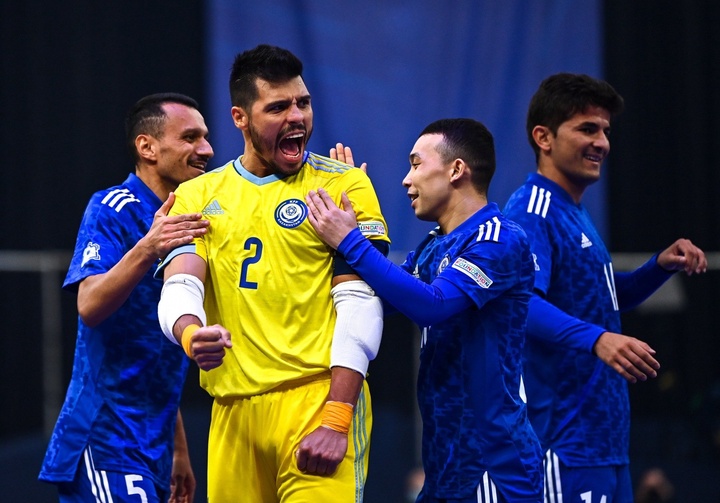 Сборная Казахстана по футзалу победила на Чемпионате Европы