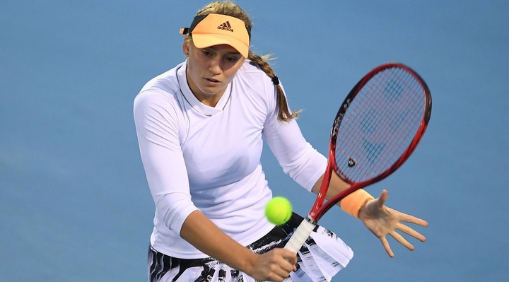 Елена Рыбакина стартовала с победы на турнире WTA 500