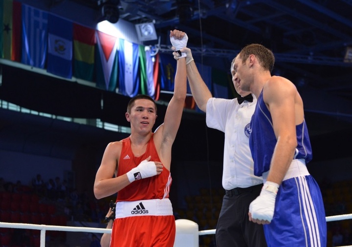 Чемпион мира по боксу стал государственным тренером