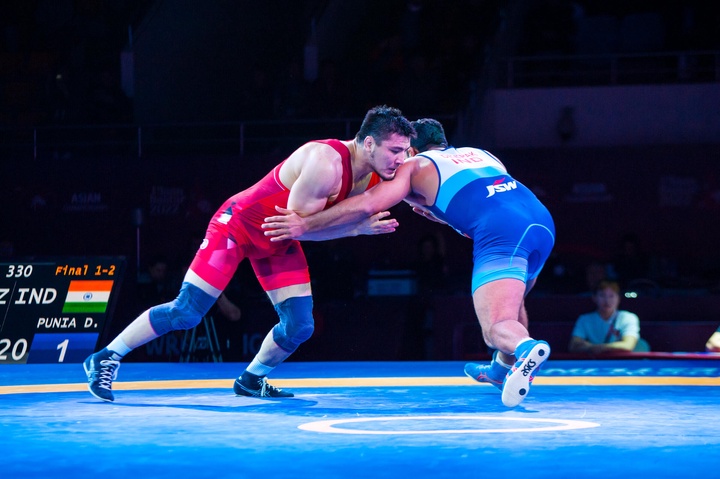 Азамат Даулетбеков вышел в полуфинал Чемпионата Мира