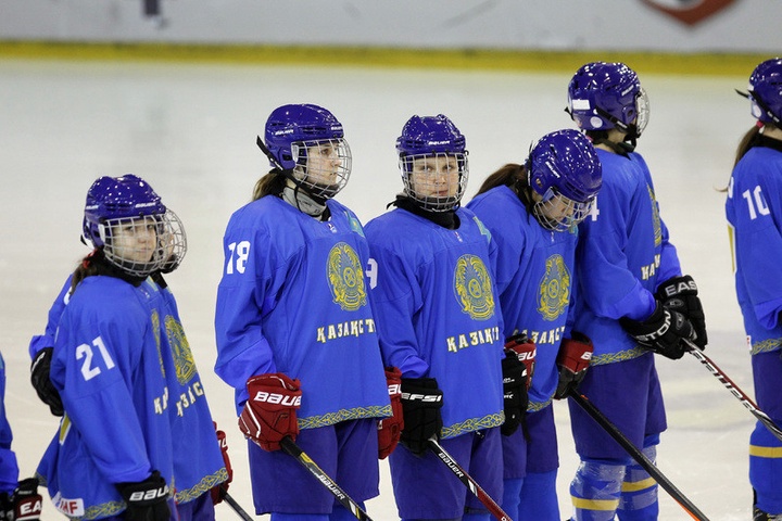 Женская сборная Казахстана по хоккею с шайбой завершила квалификационный этап Олимпиады двумя победами