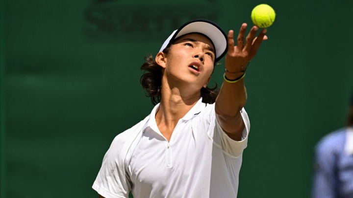 Теннисист Амир Омарханов выбил фаворита турнира