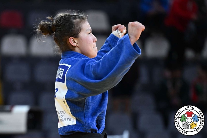 Дана Абдирова завоевала серебряную медаль на молодежном чемпионате мира!