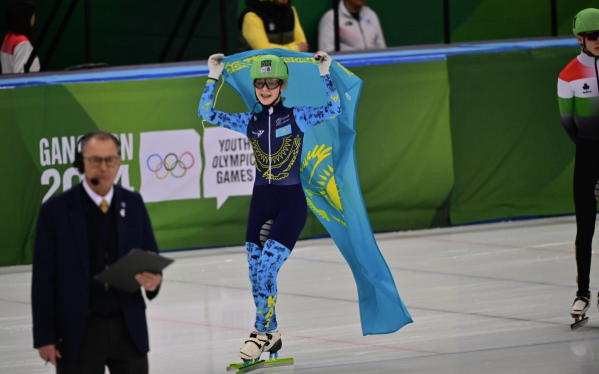 Юниорская сборная Казахстана выиграла Кубок мира по шорт-треку