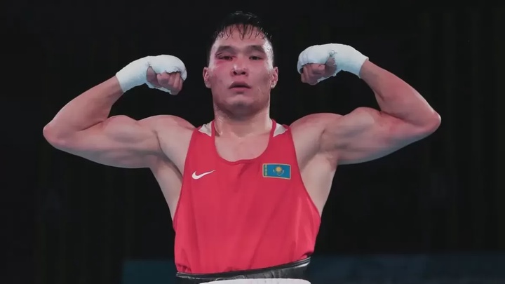 Санатали Толтаев начал чемпионат мира по боксу с победы 