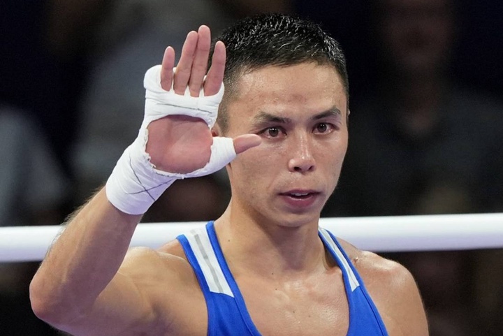 Сакен Бибосынов стал золотым призером чемпионата мира по боксу