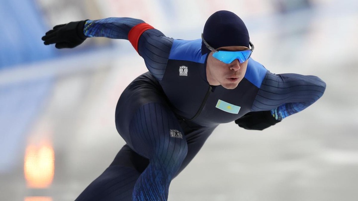 Конькобежный спорт: Евгений Кошкин завоевал золотую медаль на этапе Кубка мира