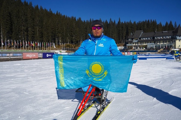 Ербол Хамитов пара биатлоннан әлем кубогы кезеңінде топ жарды