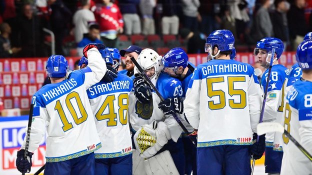 Казахстанские хоккеисты начали Чемпионат мира с победы