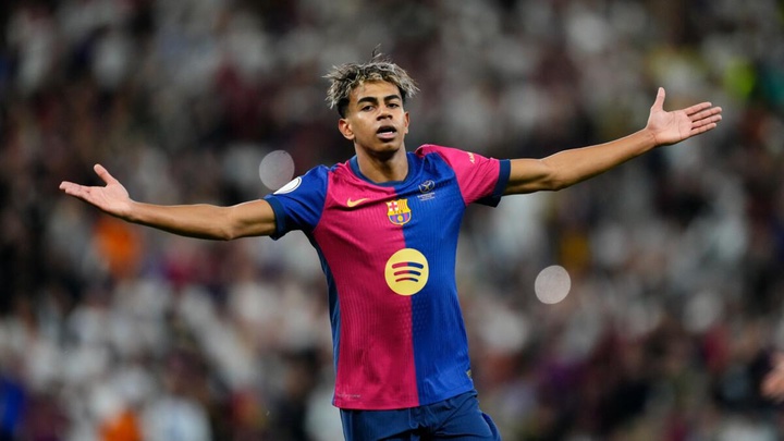 Официально: «Барселона» продлила контракт с Ламином Ямалем до июля 2031 года