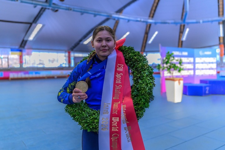 Кристина Шумекова блистательно выступила на чемпионате мира по конькобежному спорту