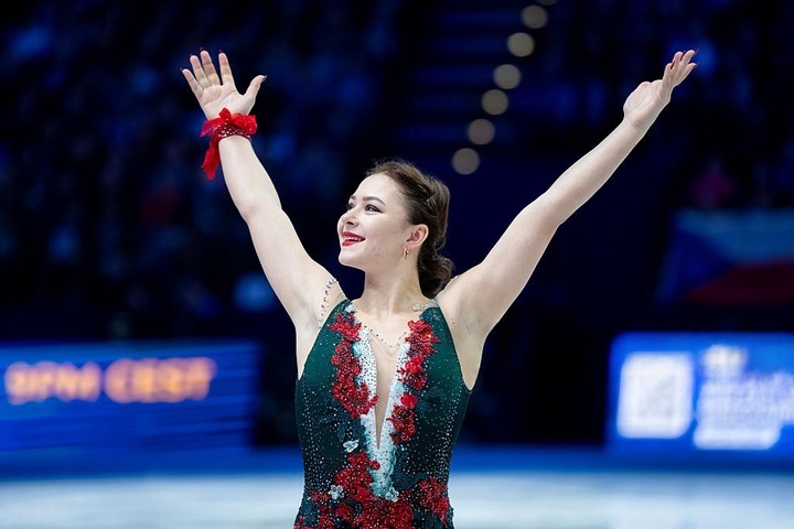 Софья Самоделкинаның қысқа бағдарламада көрсеткен өнері