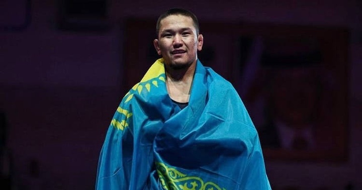 Мерей Базарбаев стал чемпионом мира по вольной борьбе среди молодежи