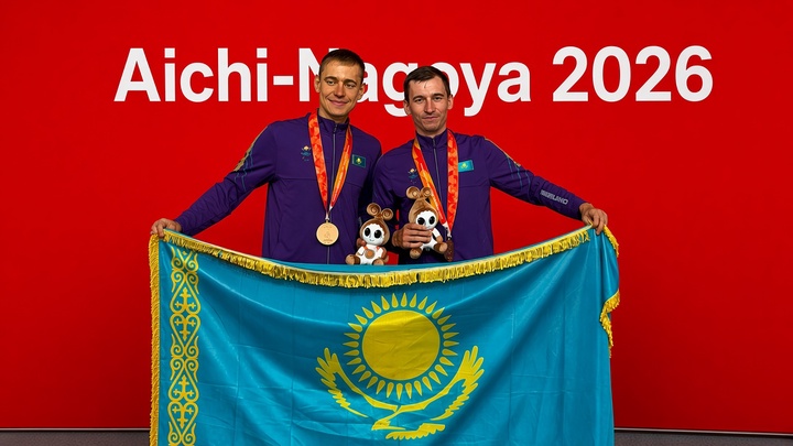 Кирилл Ильюкевич пен Глеб Бруссенский V Азия Пара ойындарының күміс жүлдегерлері