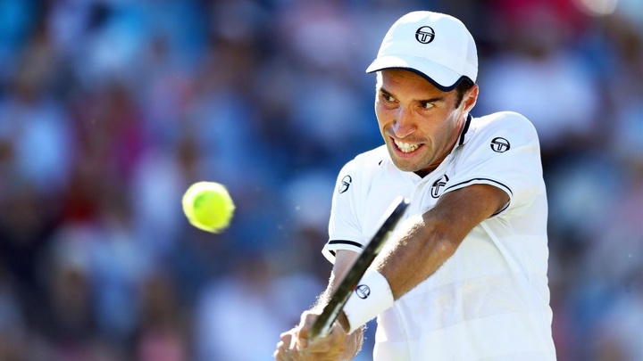 Казахстанские теннисисты успешно начали турнир «Уимблдона»