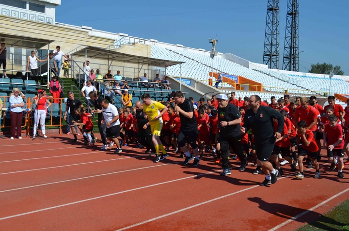 «Шахтер» еурокубокқа қатысып жатқан отандық командаларды қолдады