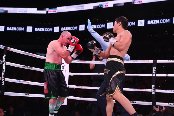 Елеусинов нокаутировал соперника и поднялся в мировом рейтинге