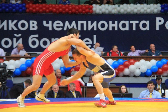 Еркін күрес. Қазақ палуандары 10 жүлде олжалады