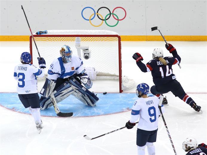 Сочи-2014. Канадалық хоккейшілер Швейцарияны ойсырата ұтты 