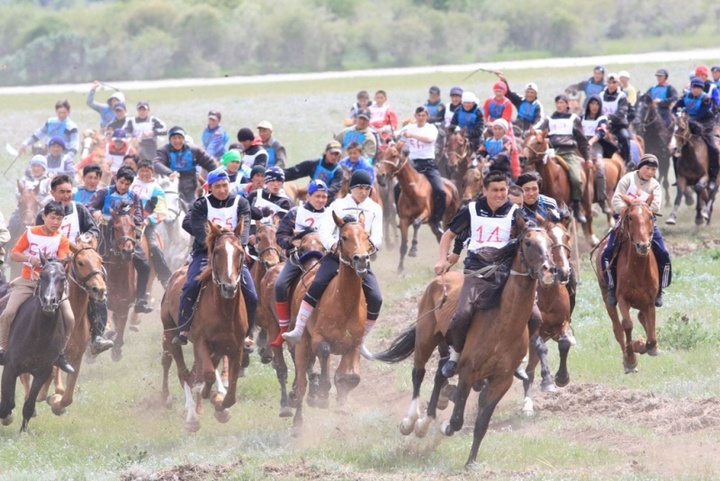 ҚР Ата Заңы күніне арналған ұлттық спорт түрлерінің жарысы басталды