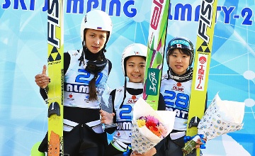 17 жастағы жапон қызы трамплиннен шаңғымен секіруден Әлем Кубогының жеңімпазы атанды