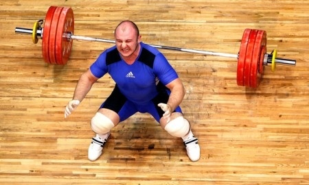 Ауыр атлетика. Жұлқа көтеруде Сергей Истоминнің жолы болмады