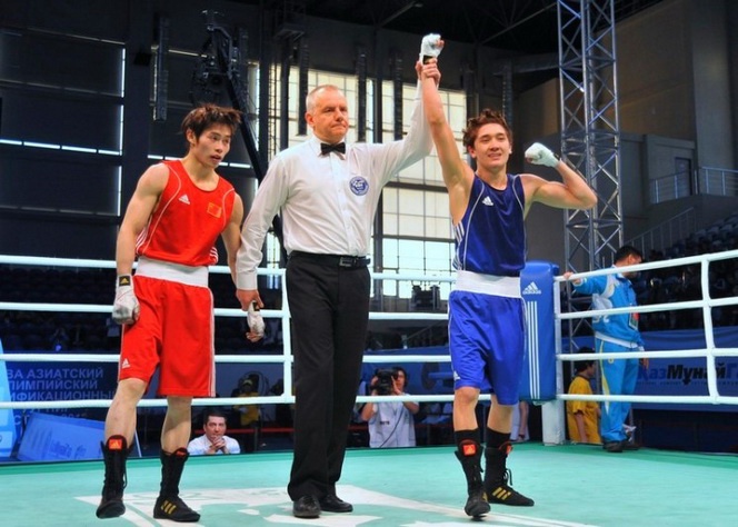 Бокс. Ілияс Сүлейменов Азия ойындарының ширек финалына өтті