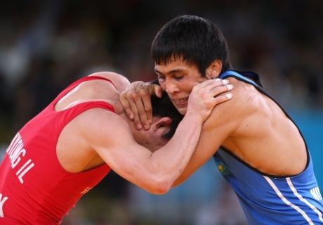 Еркін күрес. Дәулет Ниязбеков алғашқы белдесуінде жеңіске жетті