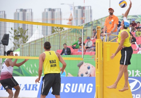 Жағажай волейболы. Александр Дьяченко мен Алексей Сидоренко - Азия ойындарының жеңімпаздары