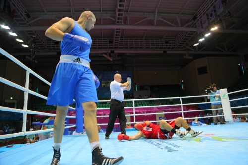 Бокс. Иван Дычко алғашқы жекпе-жегінде қарсыласын нокаутқа түсірді