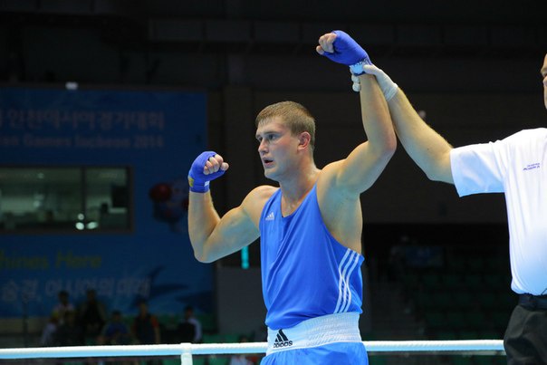 Боксшы Антон Пинчук ел қоржынына 26-шы «алтынды» салды 